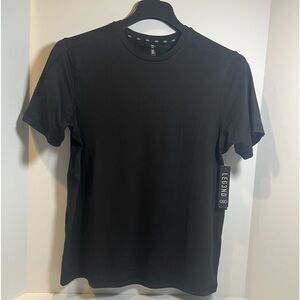 LEG3ND Stretch Moisture Wicking Short Sleeve Crew Neck Active Top/T-shirt